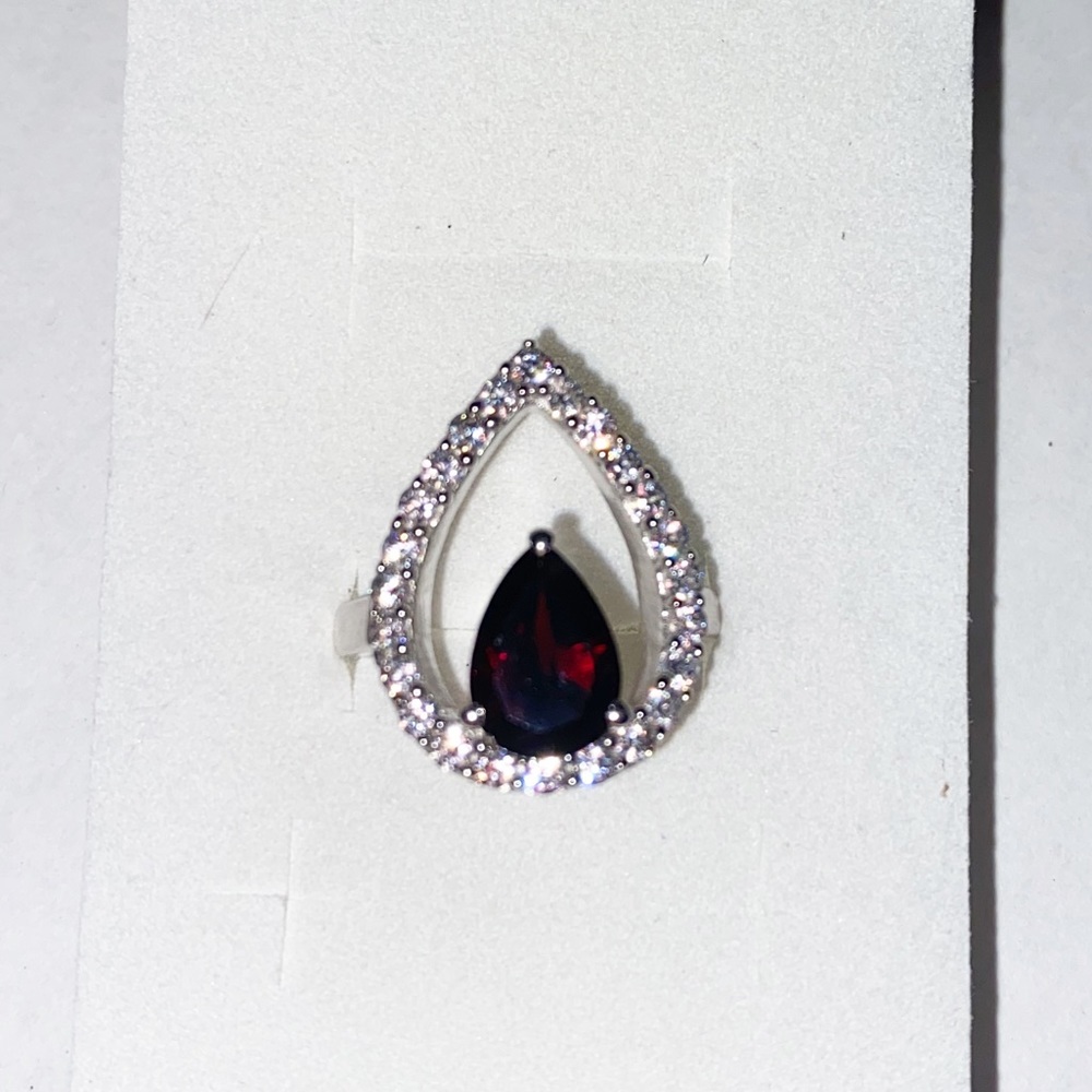 2.6ctw Garnet & Diamond Cut White Sapphire Ring